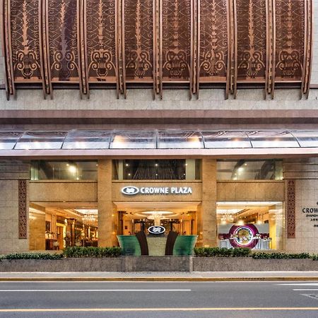 Crowne Plaza Shanghai Nanjing Road By Ihg 외부 사진 The entrance of the hotel