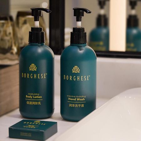 Crowne Plaza Shanghai Nanjing Road By Ihg 외부 사진 Borghese products