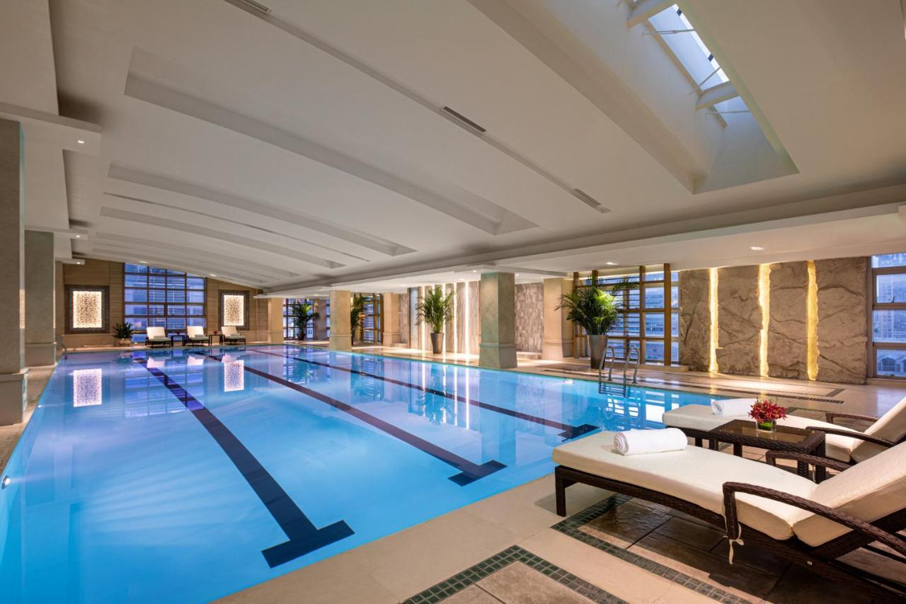 Crowne Plaza Shanghai Nanjing Road By Ihg 외부 사진 The pool at the Mandarin Oriental, Beijing