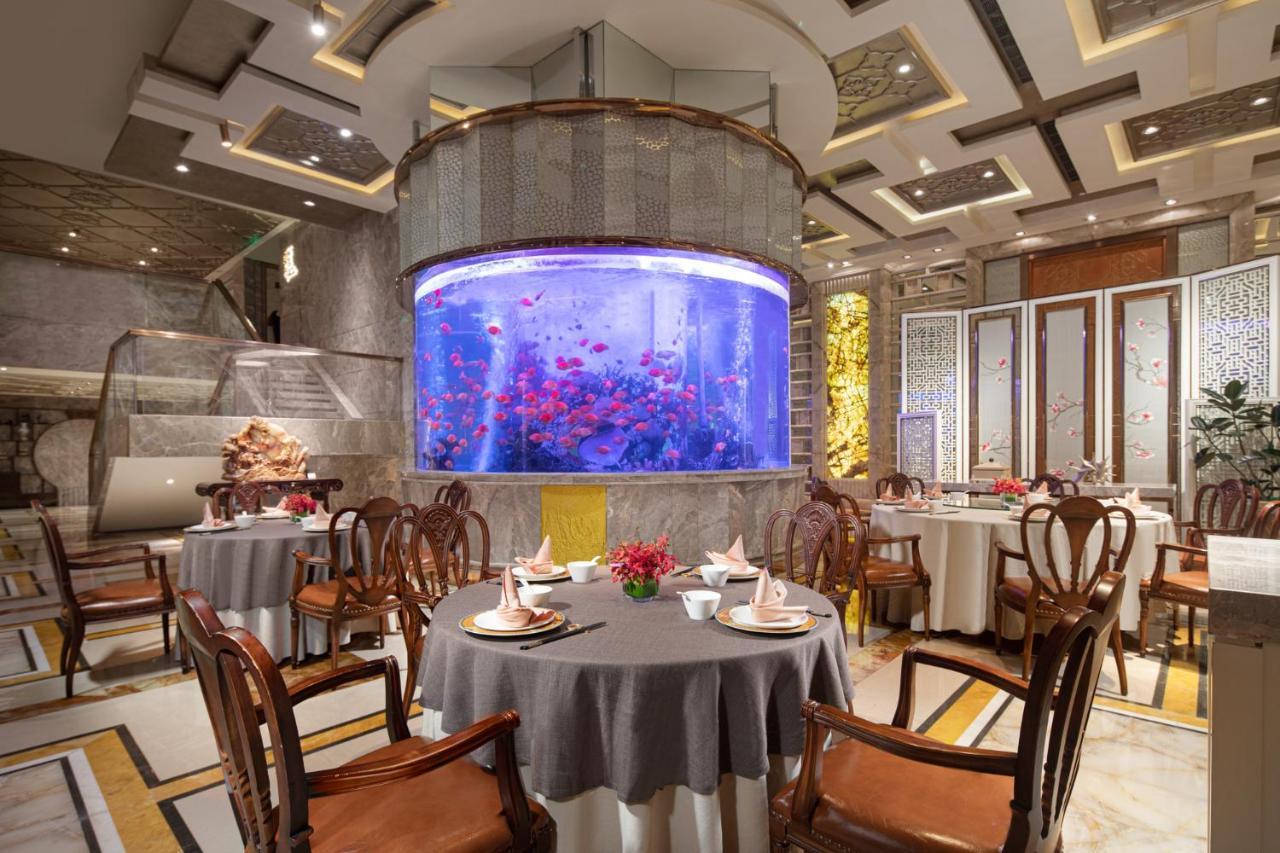Crowne Plaza Shanghai Nanjing Road By Ihg 외부 사진 Interior of the restaurant