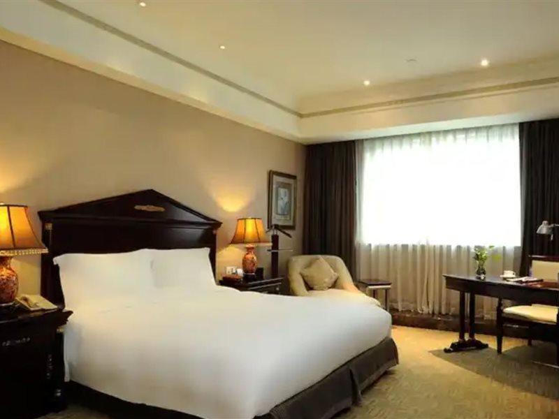 Crowne Plaza Shanghai Nanjing Road By Ihg 외부 사진 A room at the hotel