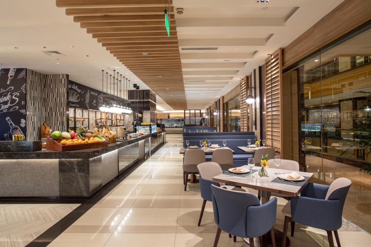 Crowne Plaza Shanghai Nanjing Road By Ihg 외부 사진 The restaurant