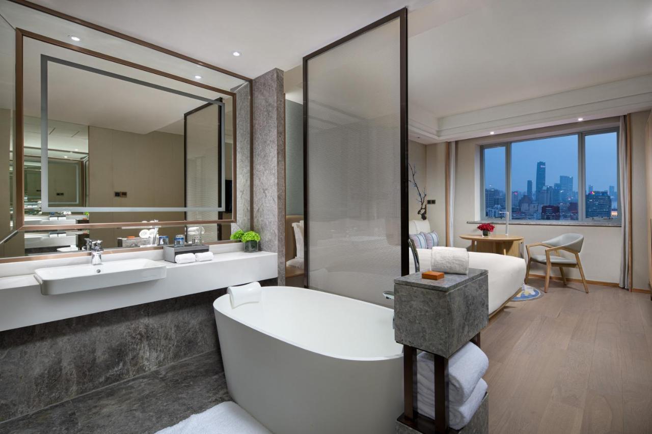 Crowne Plaza Shanghai Nanjing Road By Ihg 외부 사진 Deluxe Suite